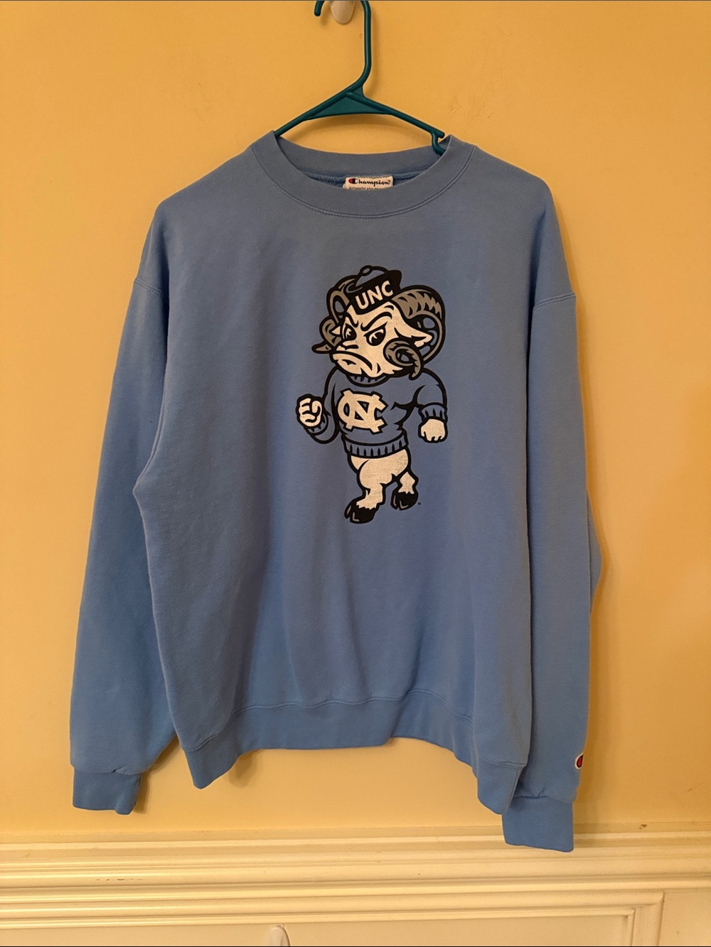 Champion Light Blue UNC Ram Crewneck Sweatshirt Size Large
